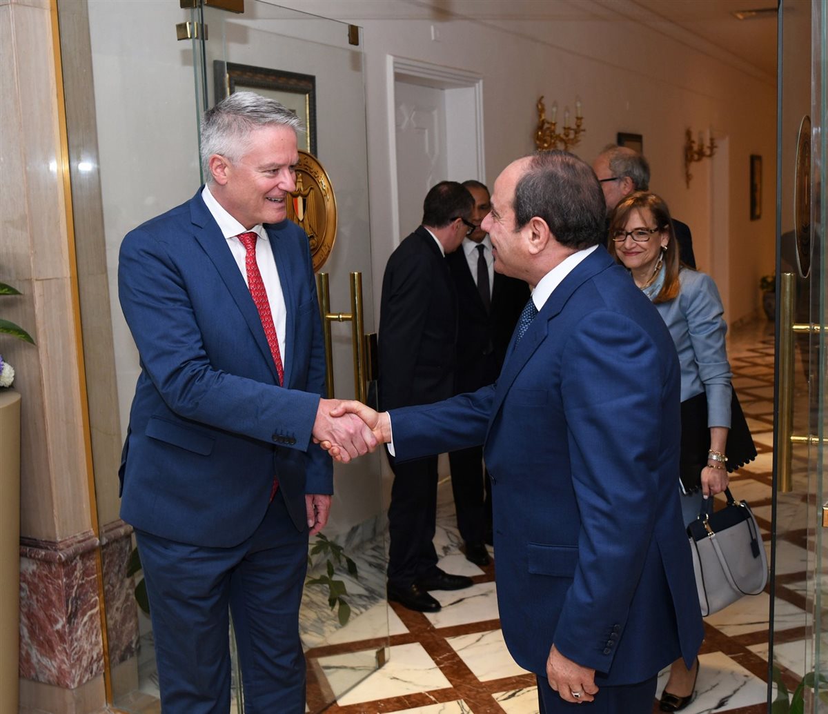 لقاء السيسي وأمين عام منظمة OECD