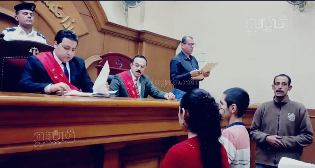 أولى جلسات محاكمة طالبة وشقيقها المتهمين بقتل الطفلة “مريم صابر” بدائرة مركز الزقازيق،فيتو