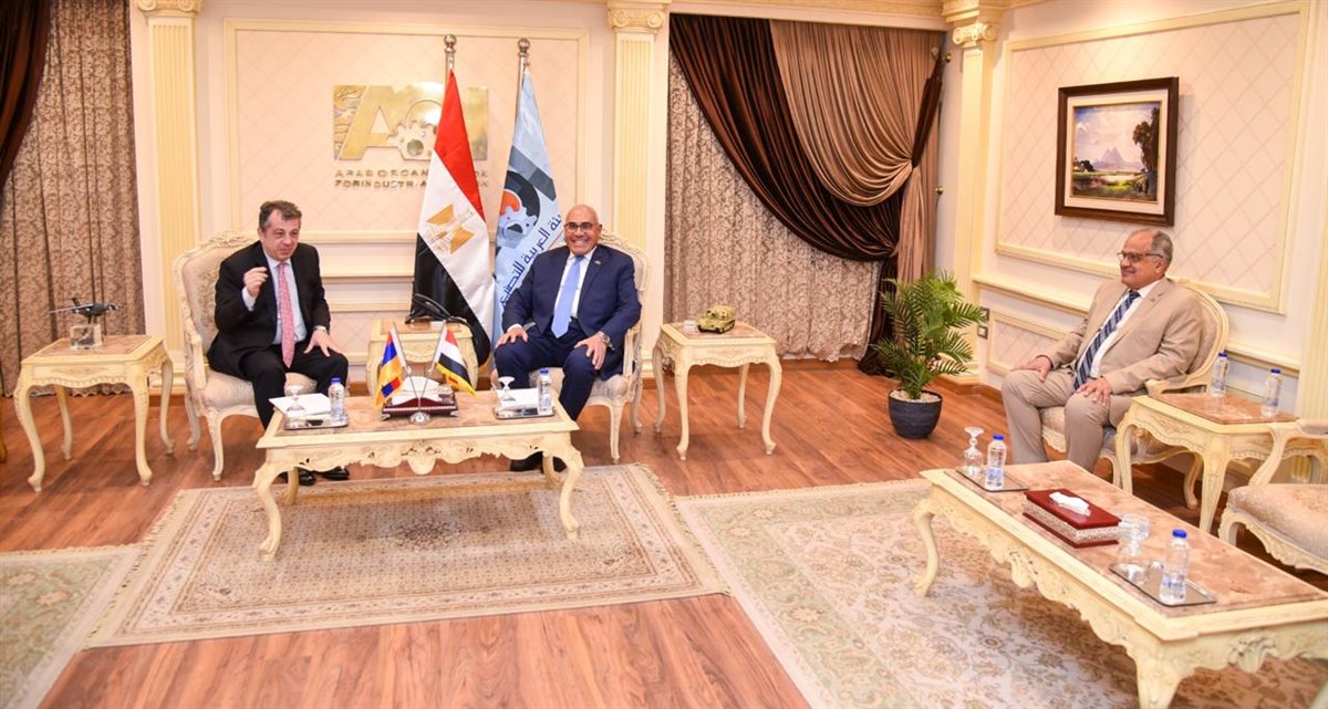 رئيس العربية للتصنيع يبحث مع سفير أرمينيا فتح آفاق جديدة للتعاون