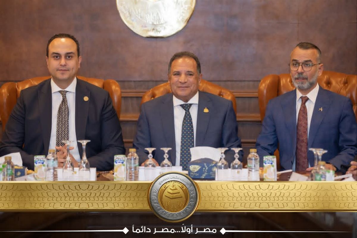 جانب من الندوة