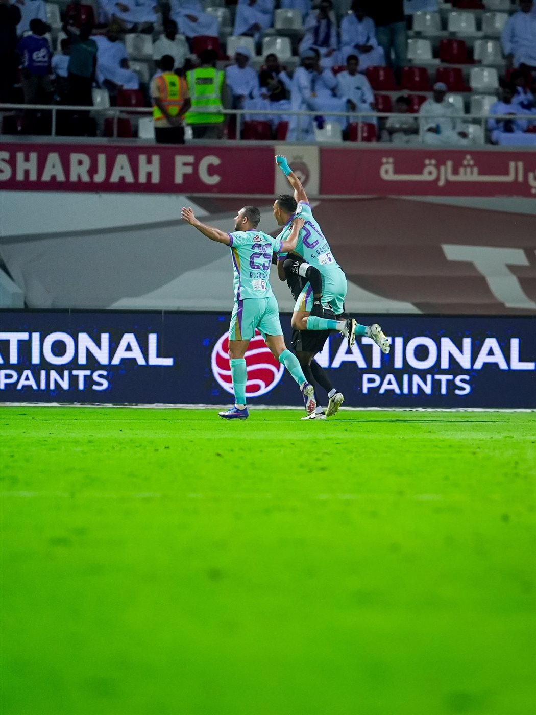 رامي ربيعة يقود العين للتتويج بالدوري الإماراتي بخماسية في شباك الشارقة