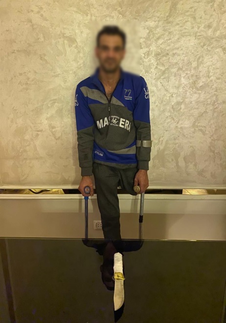ضبط عامل ظهر بمقطع فيديو يحمل سلاحًا أبيض ويحاول إنزال فتاة من سيارة بالدقهلية، فيتو