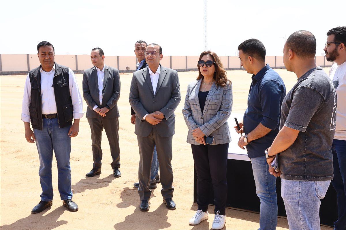 وزيرة التنمية المحلية تتفقد مشروع وحدة احتجاز المضبوطات