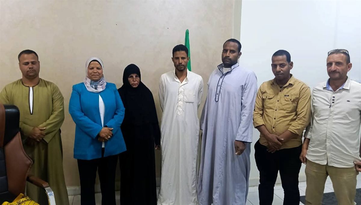 مقابلة رئيسة مدينة مع سيدة بني مزار، فيتو&nbsp;