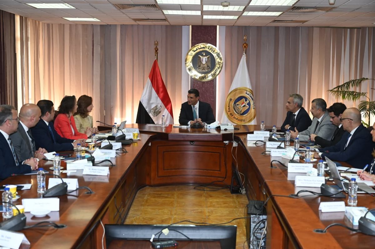 لقاء وزير الصناعة مع وفد مجموعة شركات غوروك التركية Gürok Group