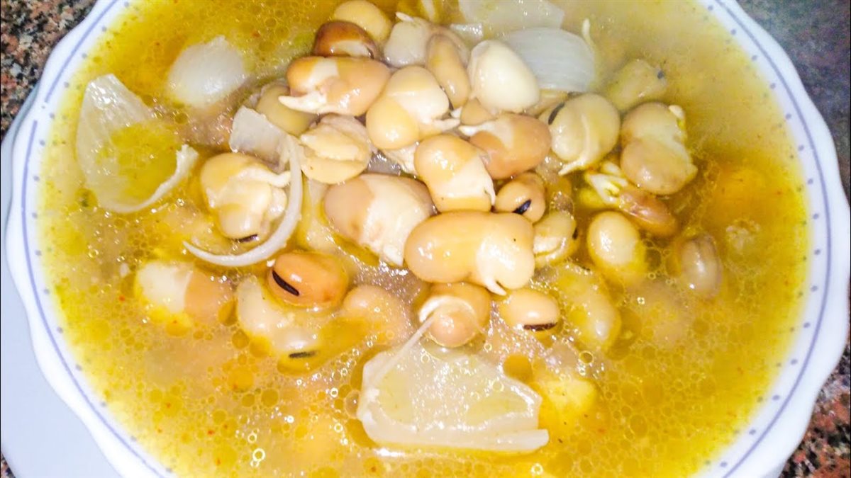 شوربة الفول النابت