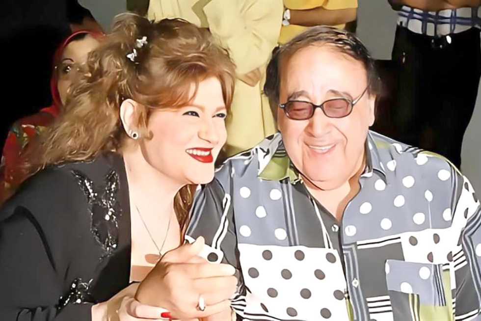 حسن مصطفى وزوجته ميمى جمال
