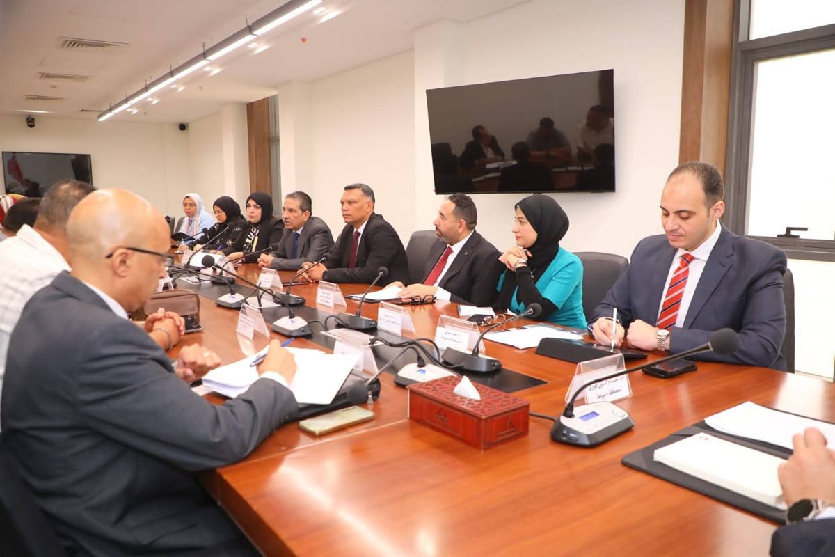 محافظ دمياط يتابع تنفيذ توصيات مبادرة الطاقة النظيفة والمتجددة 2026