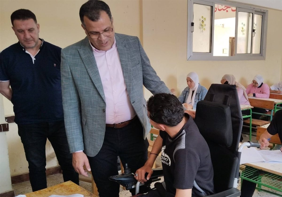 وكيل وزارة التعليم بدمياط يجري جولة ميدانية لمتابعة امتحانات النقل بالزرقا