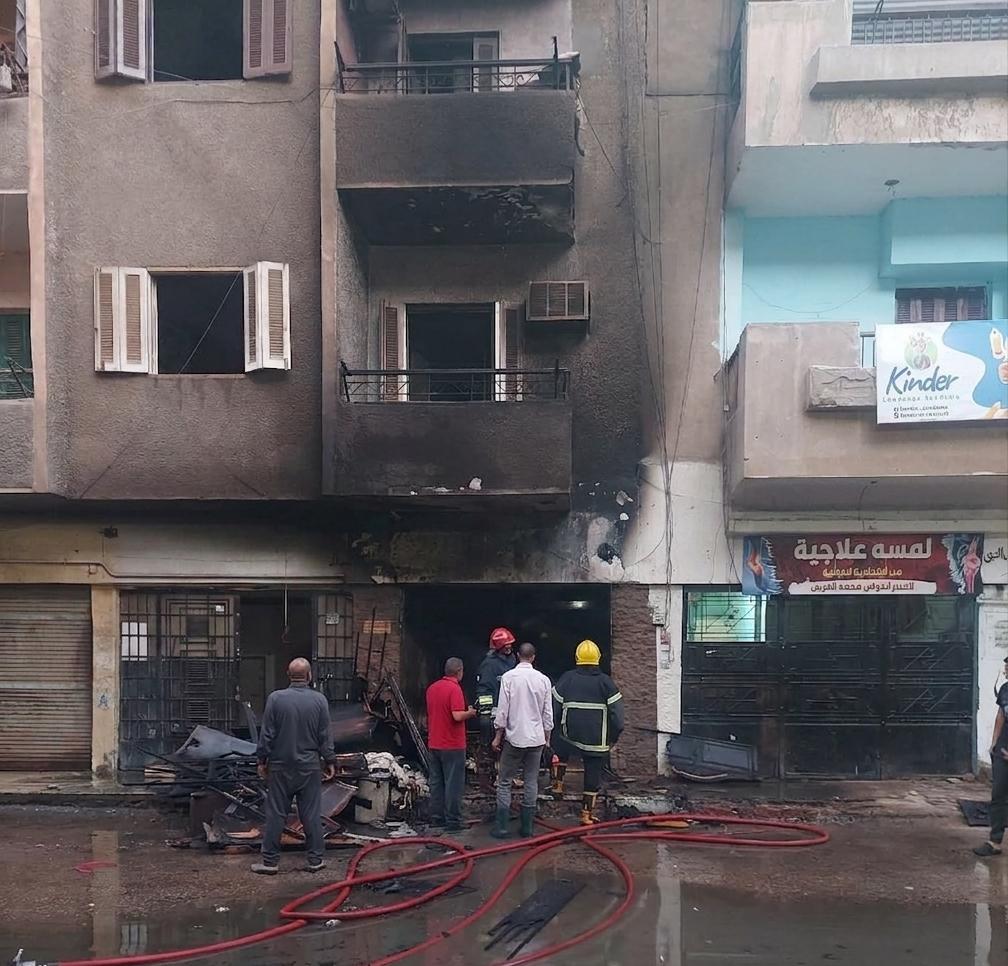 السيطرة على حريق هائل داخل معرض موبيليات بطنطا