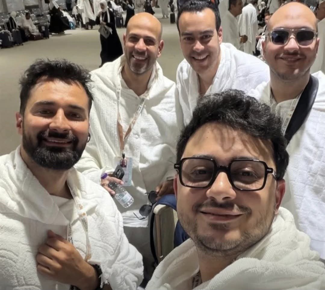 الفنان أحمد حاتم والمنشد مصطفى عاطف في الحج، فيتو