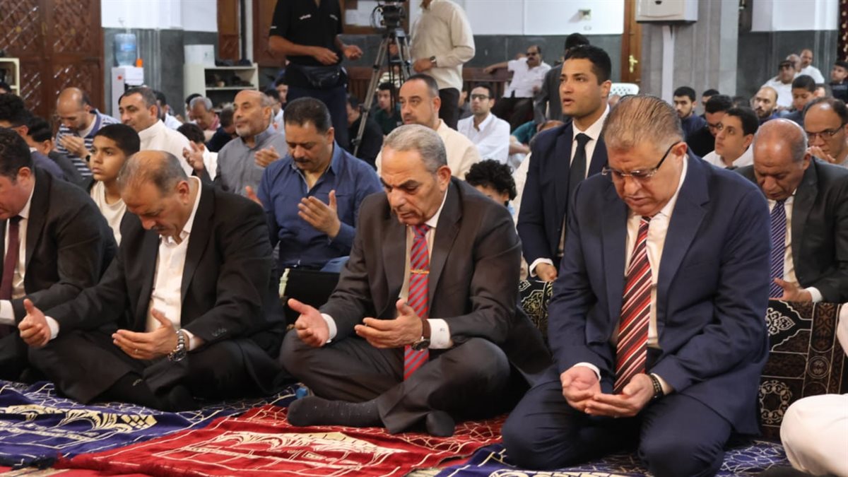 جانب من شعائر صلاة عيد الأضحى بالإسماعيلية، فيتو