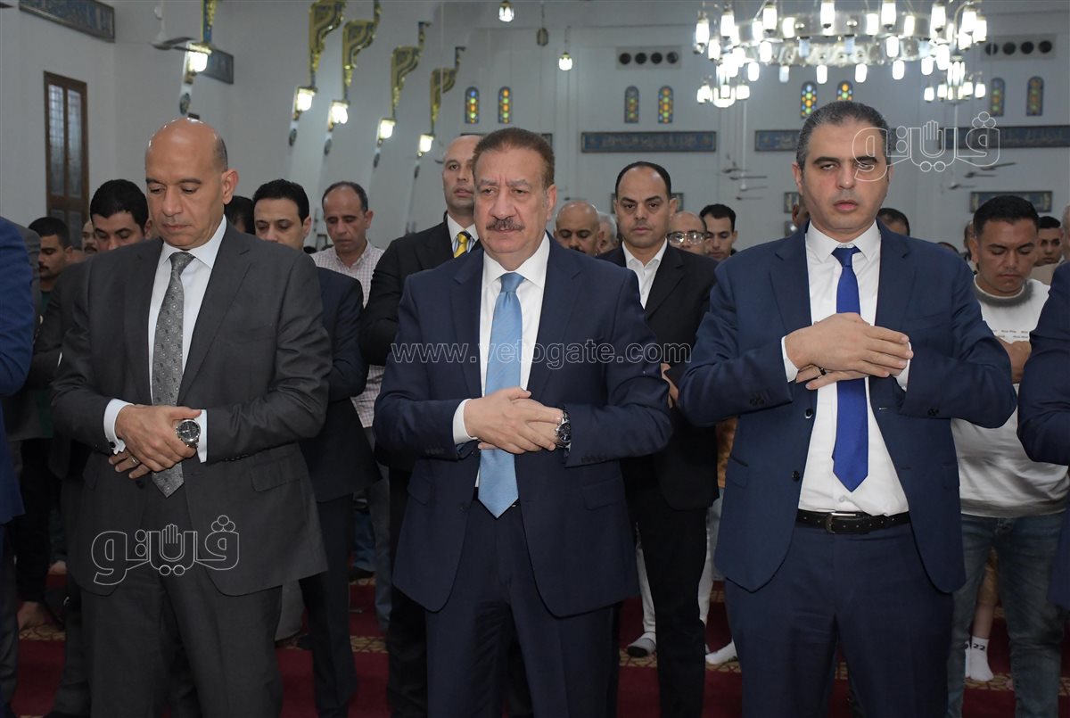 محافظ بورسعيد يؤدي صلاه عيد الاضحى المبارك