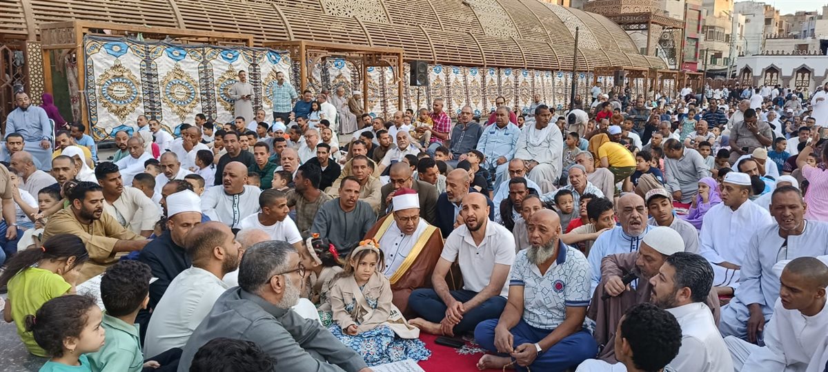 الآلاف يؤدون صلاة عيد الأضحى بساحات ومساجد سوهاج، فيتو