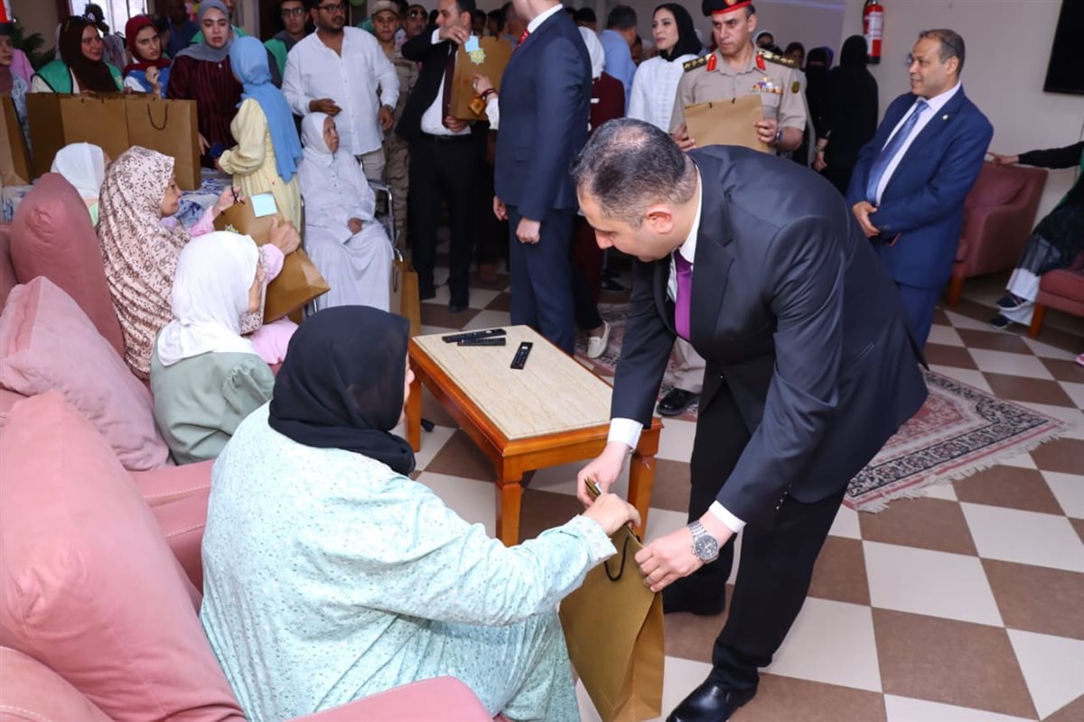 محافظ دمياط يزور دار المسنين ومرضى الزهايمر في دمياط الجديدة