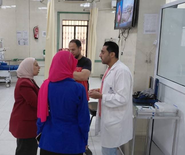 جانب من جولة وكيل وزارة الصحة بالإسماعيلية،فيتو