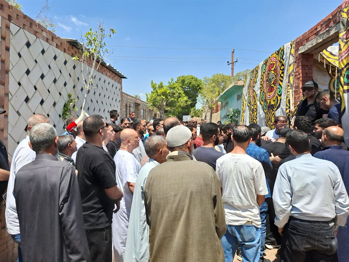 تشييع جثمان والدة احمد حلمي، فيتو