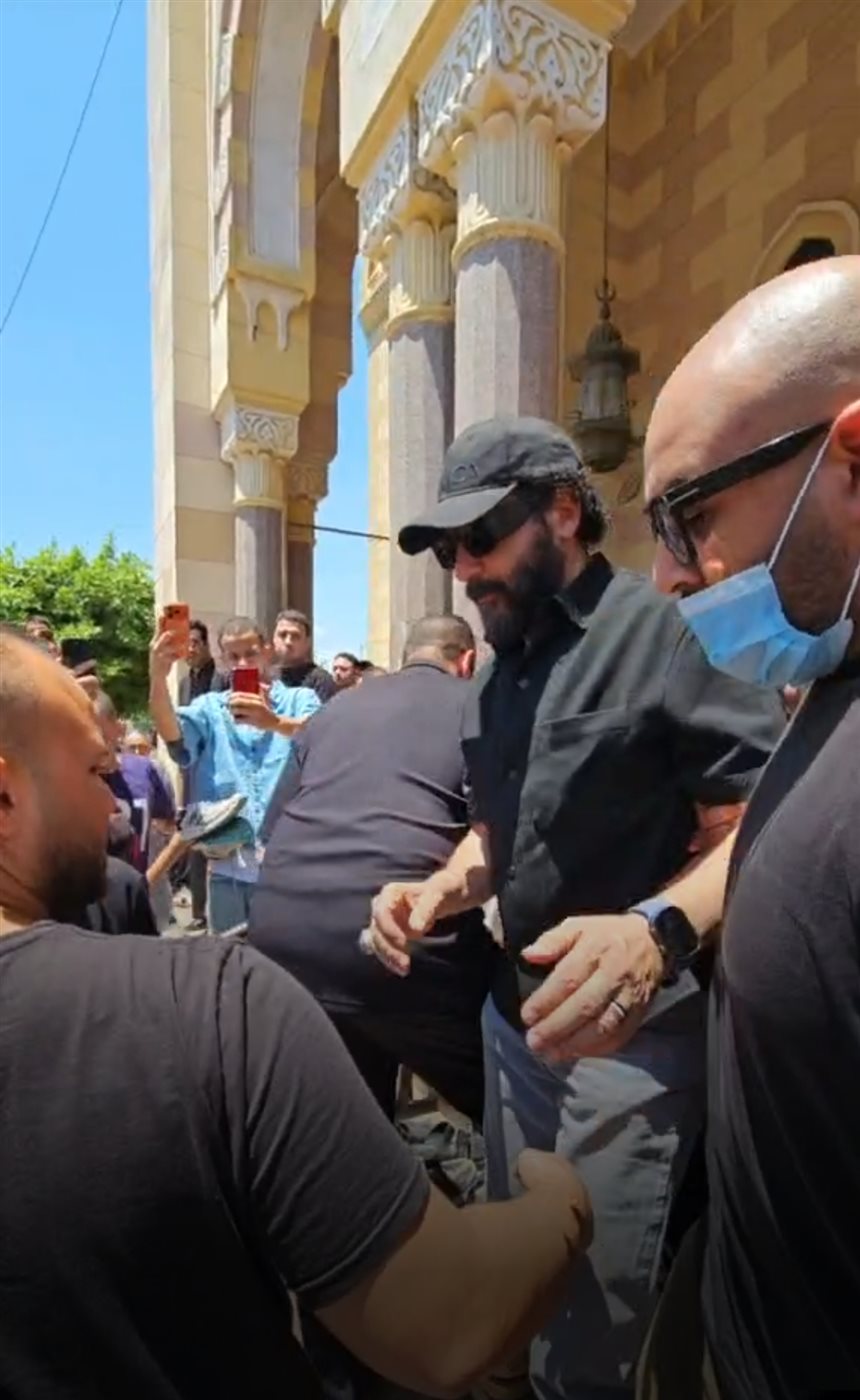 تشييع جثمان والدة احمد حلمي، فيتو