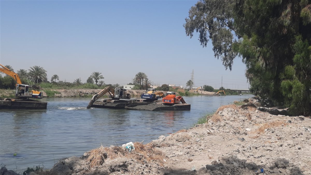 جانب من أعمال تطهير ترعة الإسماعيلية، فيتو