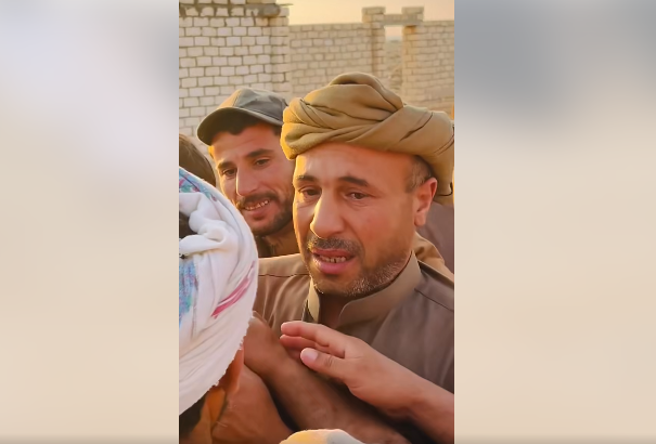 بكاء والد الطفل لحظة العثور عليه، فيتو