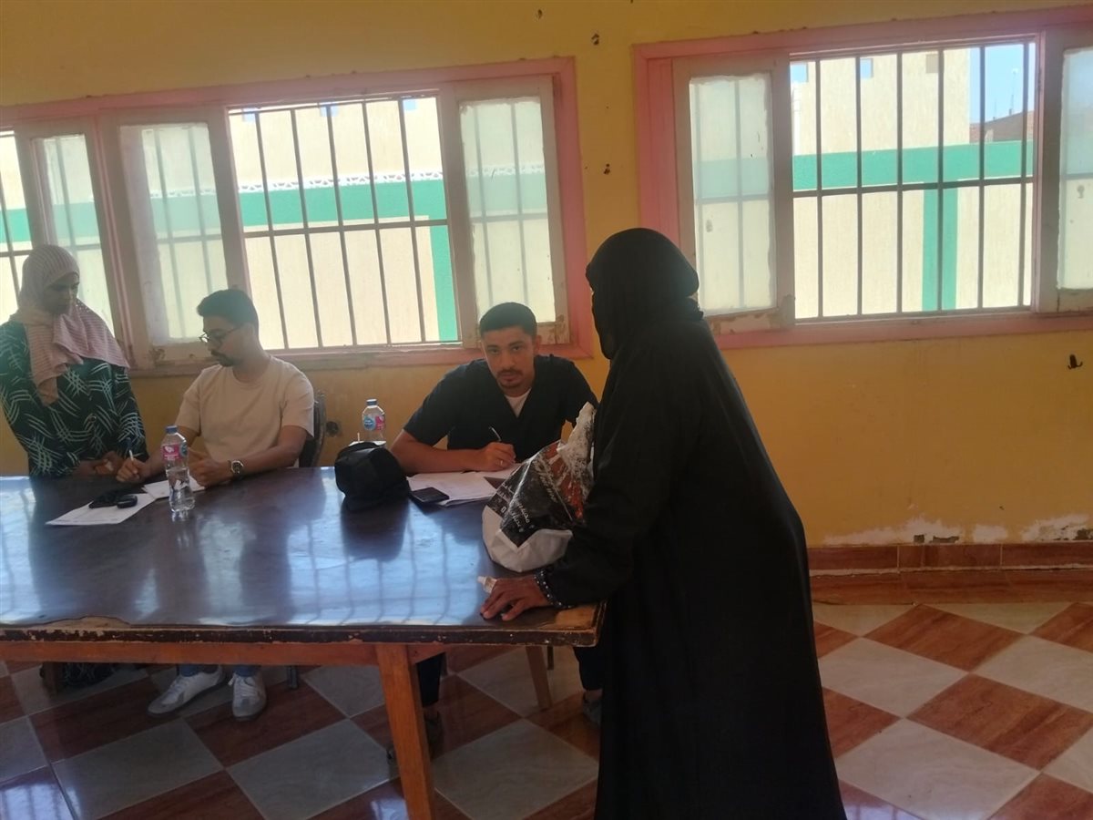 جانب من القافلة، فيتو