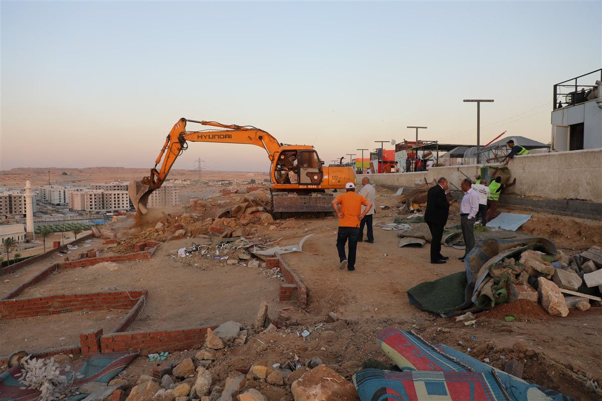 إزالة التعديات والإشغالات المقامة على كورنيش محور عبد المجيد محمود بالمقطم، فيتو