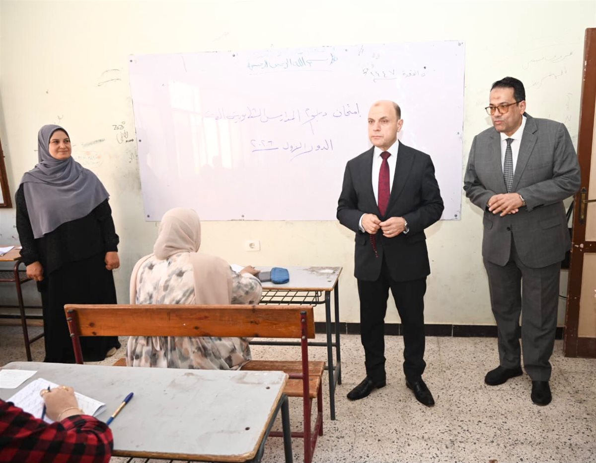 محافظ الغربية يتفقد لجان امتحانات الدبلومات الفنية