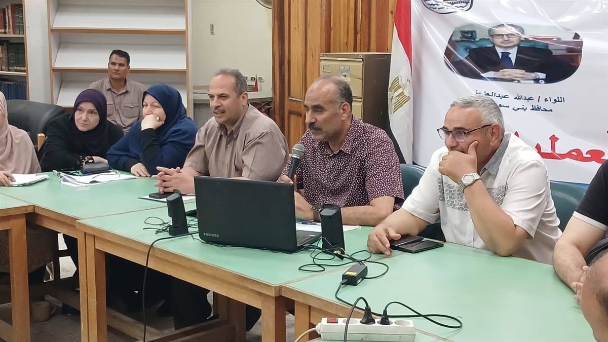 <strong>وكيل وزارة التربية والتعليم ببني سويف بغرفة العمليات</strong>