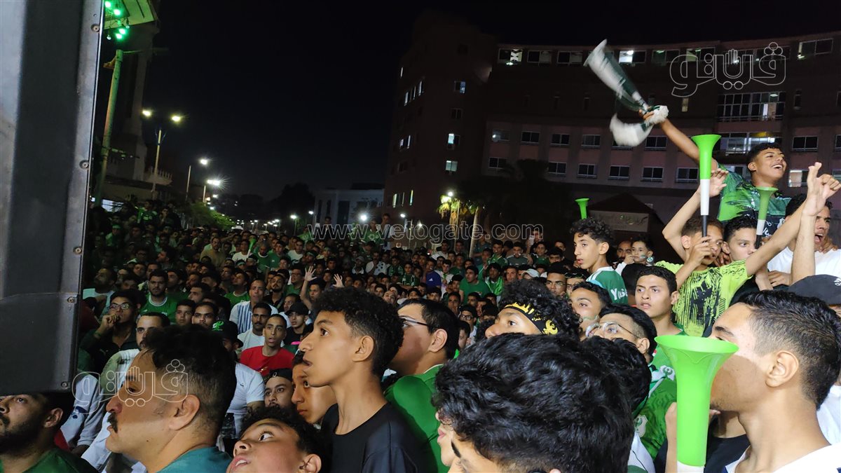 الآلاف البورسعيدية يشجعون المصري في نهائي كأس الرابطة أمام إنبي