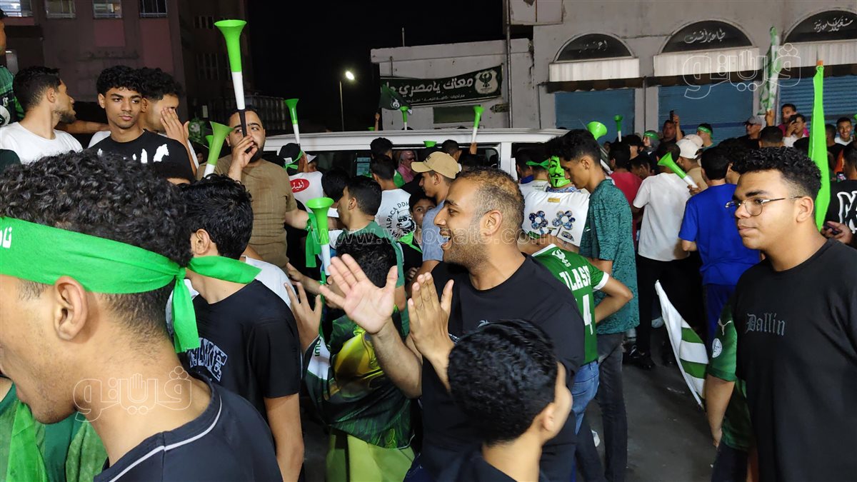 لحظة احتفالات اهالي بورسعيد بهدف التقدم