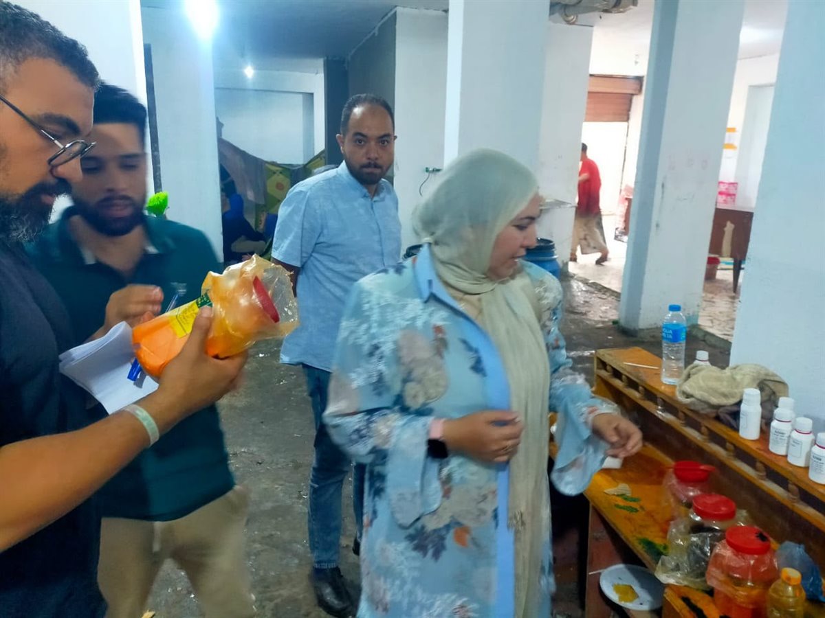 تموين القليوبية تضبط مصنع غير مرخص لانتاج المصاصات،فيتو
