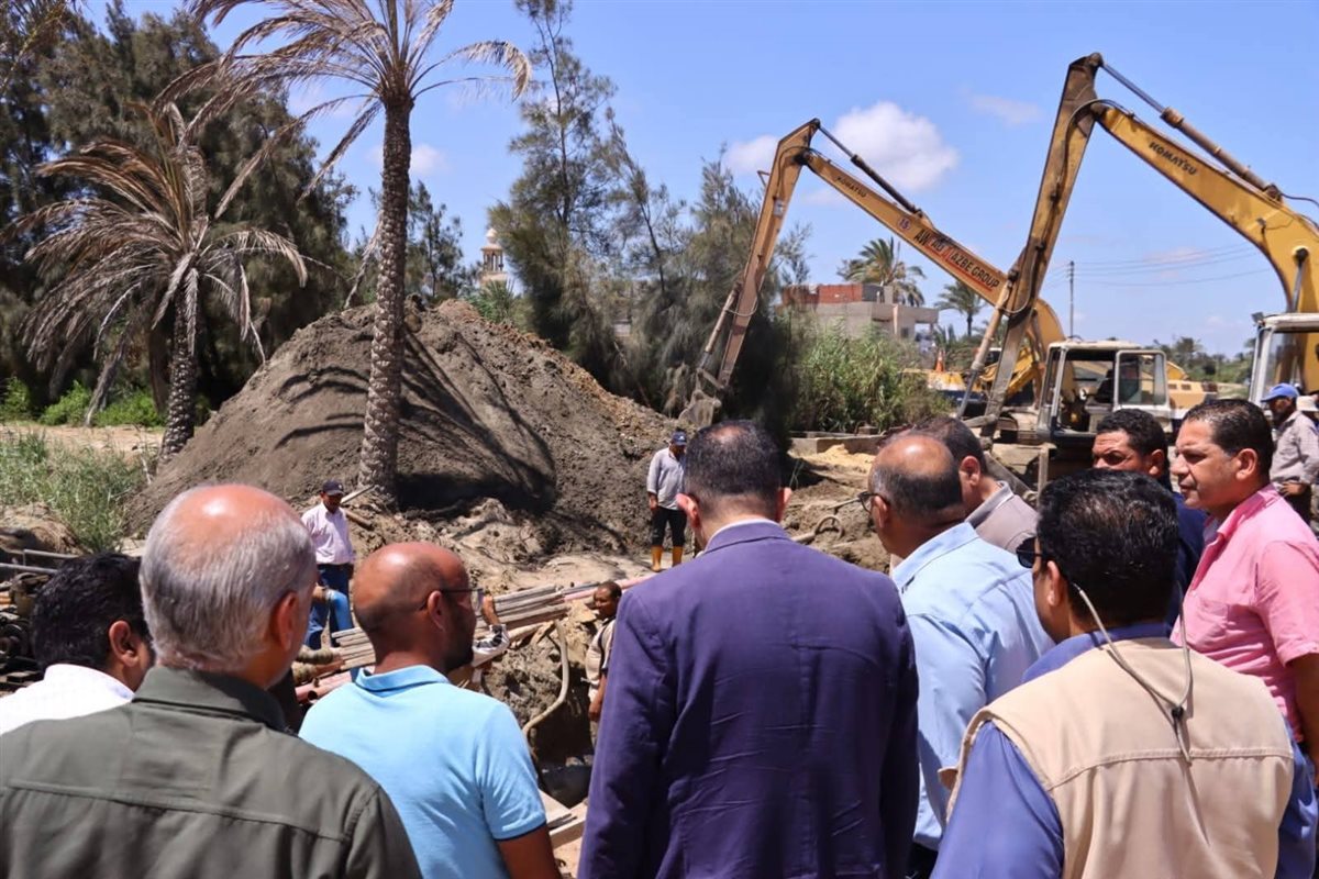 محافظ دمياط يتابع الموقف التنفيذي للأعمال الجارية لتطوير وازدواج طريق رأس البر الغربي