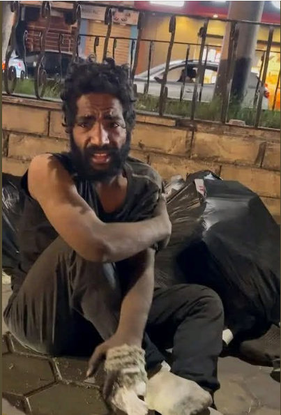 سيارة دهست يد عبد الرحمن والنشطاء يطالبون وزارة التضامن بإنقاذه، فيتو