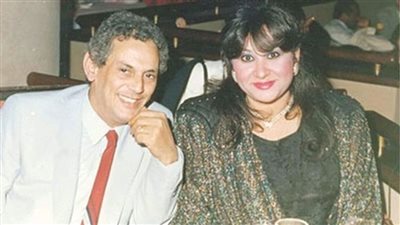 الشاعر محمد حمزة وزوجته المذيعة فاطمة مختار