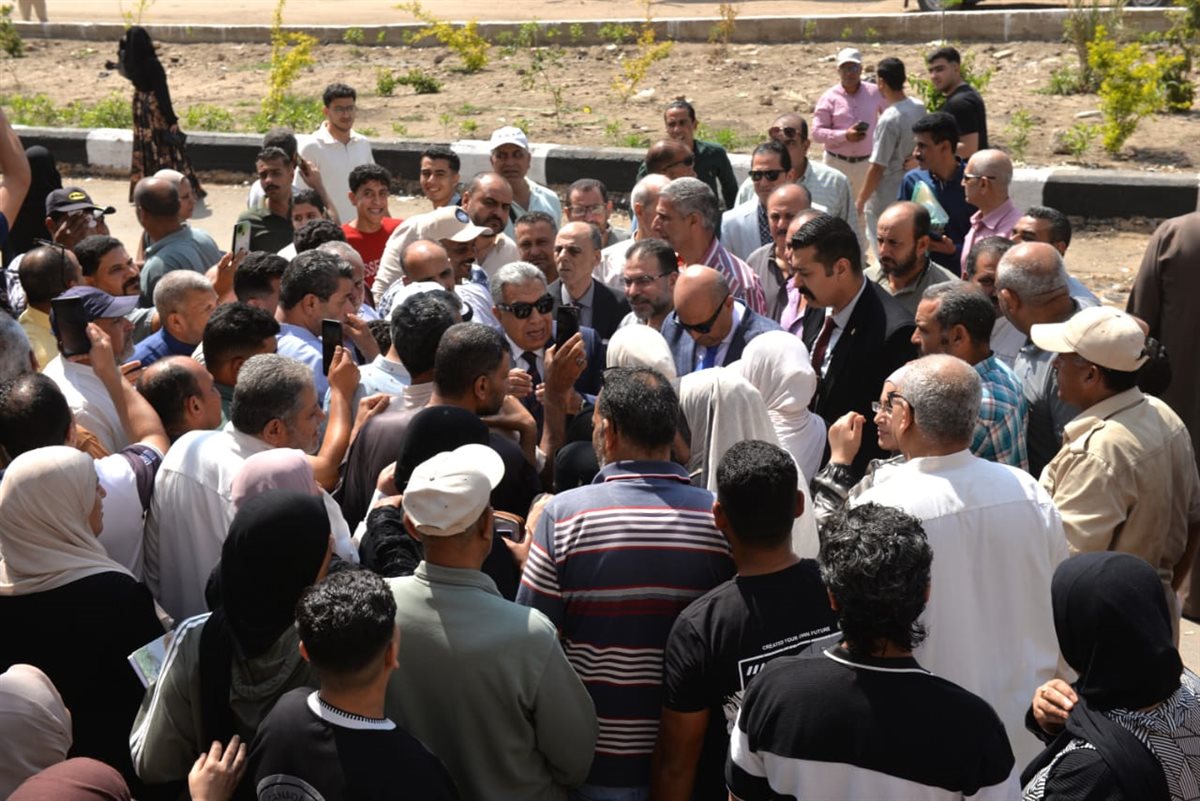 محافظ الدقهلية يتفقد لجان الثانوية العامة ببلقاس