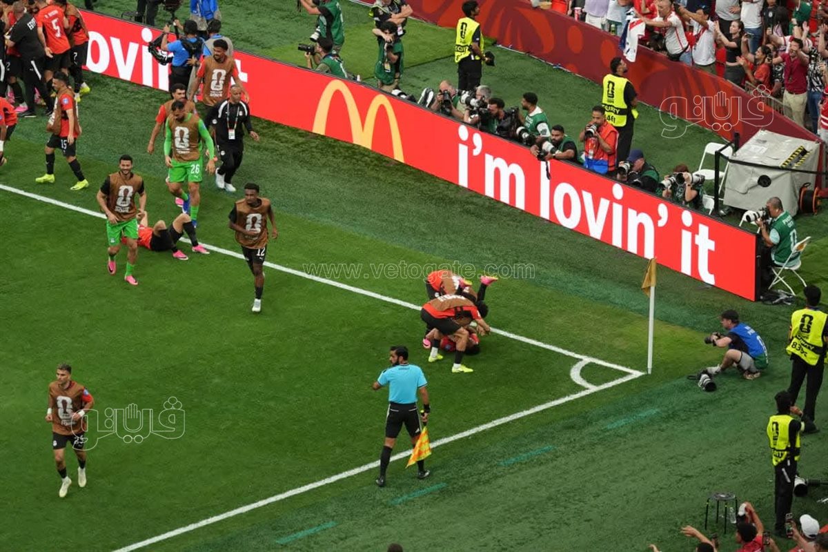 فرحة لاعبي منتخب مصر بالهدف الثاني في شباك نيوزيلندا (4)