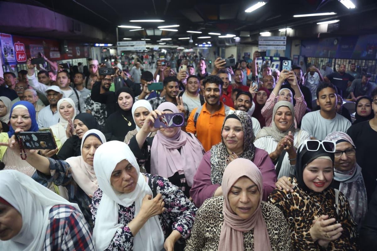 الثقافة تفاجئ ركاب المترو بعروض من دار الأوبرا