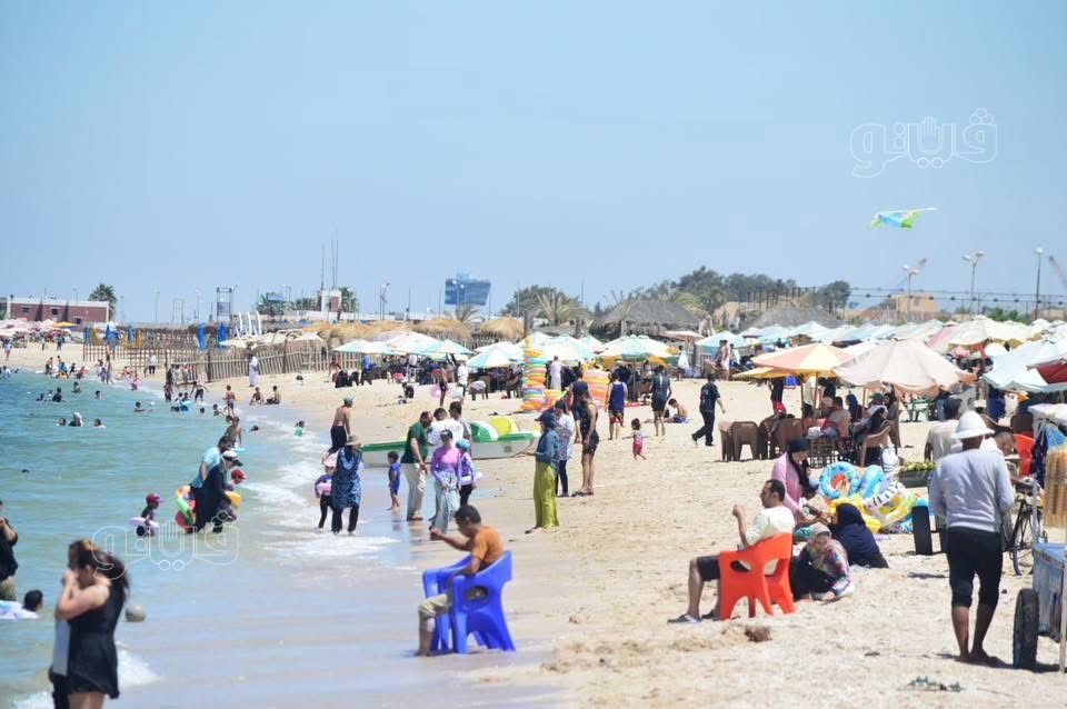 اقبال المواطنين على شاطيء بورسعيد