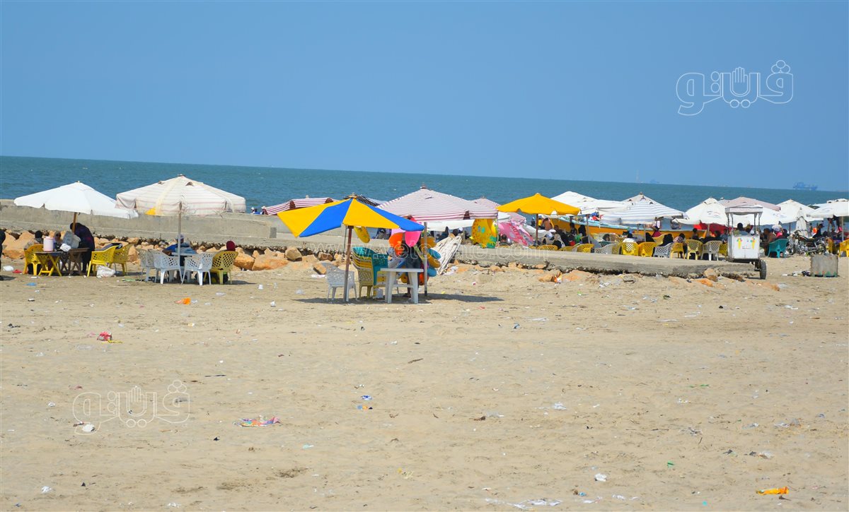 اقبال المواطنين على شاطيء بورسعيد