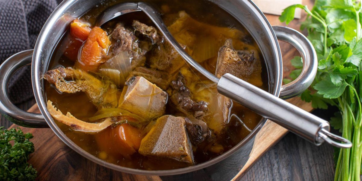 طريقة عمل شوربة العظم