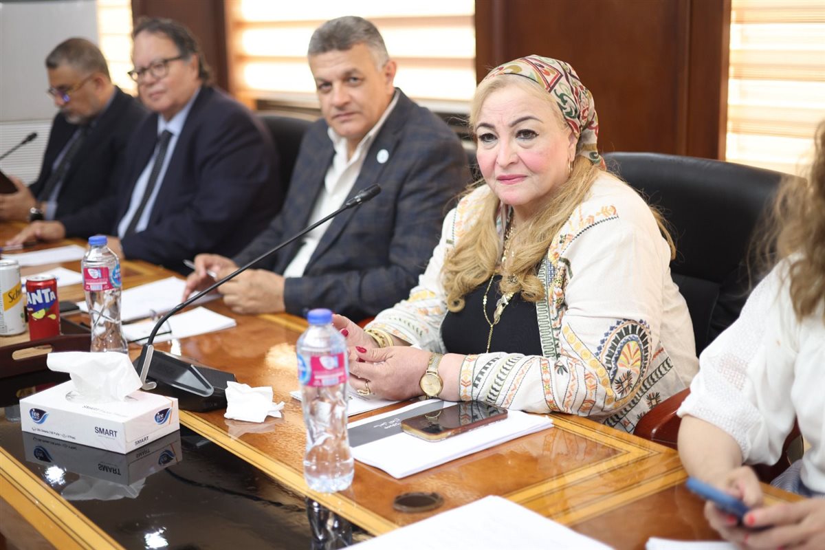 &nbsp;غرفة الصناعات الغذائية&nbsp;مع وزير الموارد الحيوانية والسمكية بجمهورية كوت ديفوار