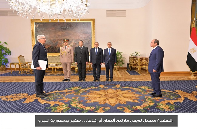 17 سفيرًا جديدًا يسلمون أوراق اعتمادهم للرئيس السيسي