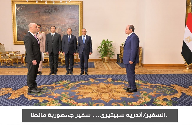 17 سفيرًا جديدًا يسلمون أوراق اعتمادهم للرئيس السيسي