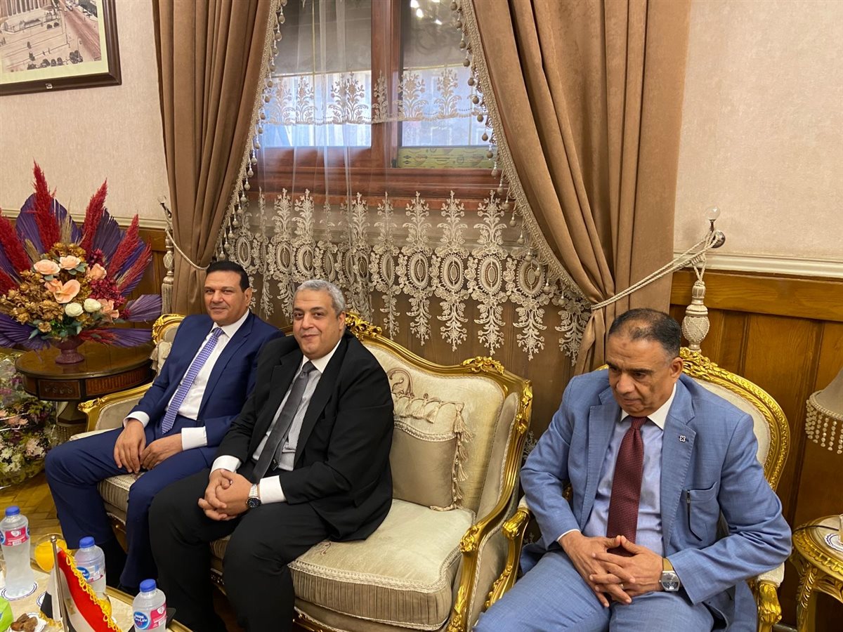رئيس محكمة استئناف القاهرة يستقبل رئيس القضاء الأعلى، فيتو