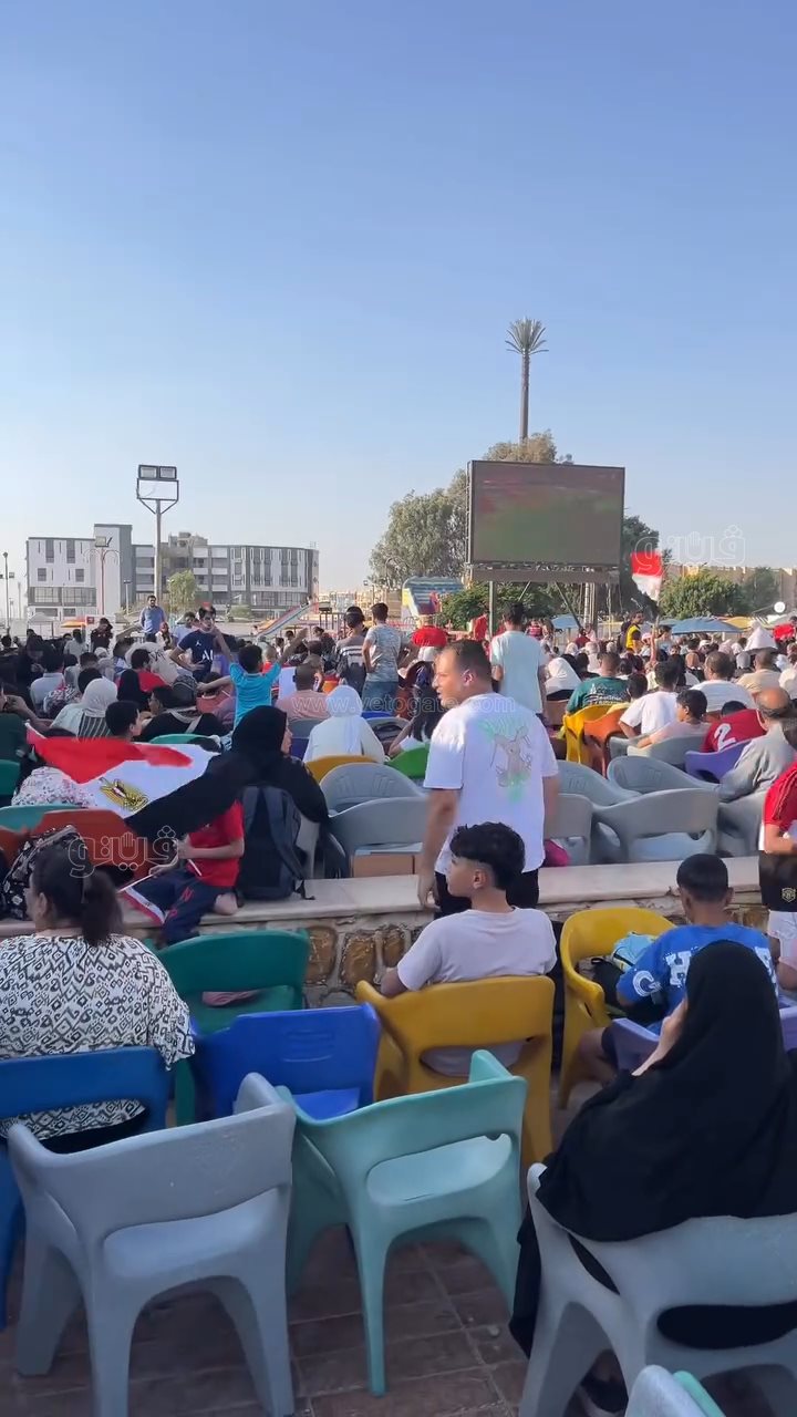 بالأعلام وتشيرتات المنتخب.. جماهير الشرقية تتوافد لمتابعة مواجهة مصر والأرجنتين،فيتو