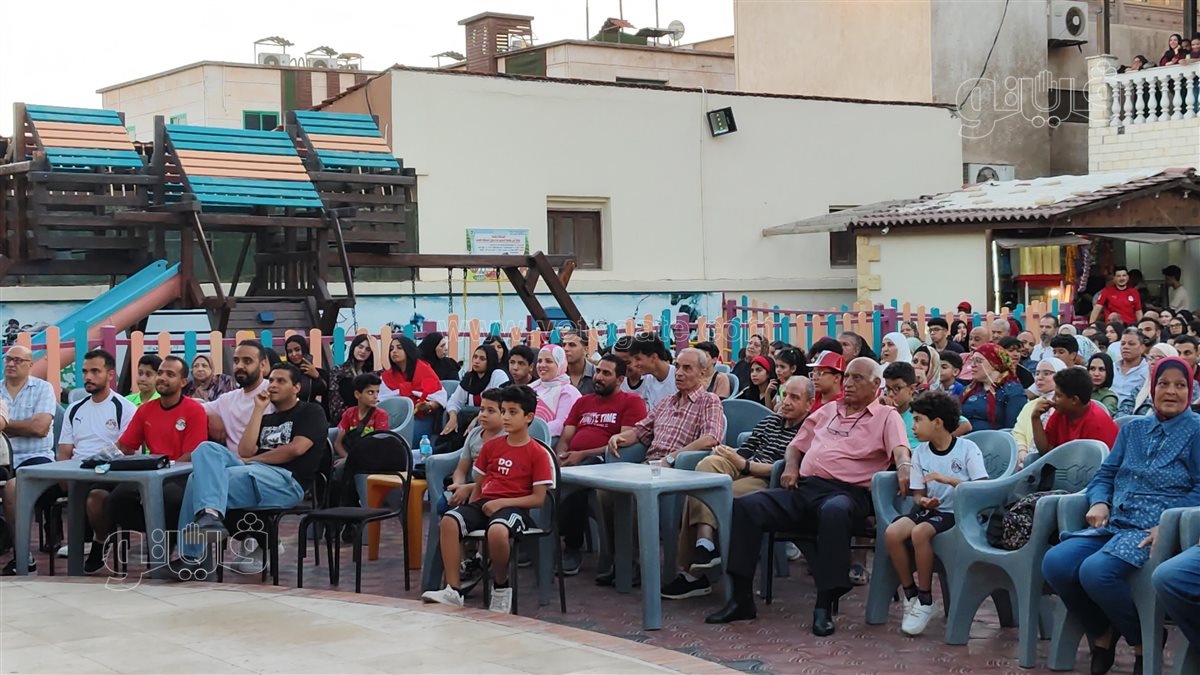 ترقب بين مشجعي المنتخب المصري من رواد نادي السلام البحري ببورفؤاد