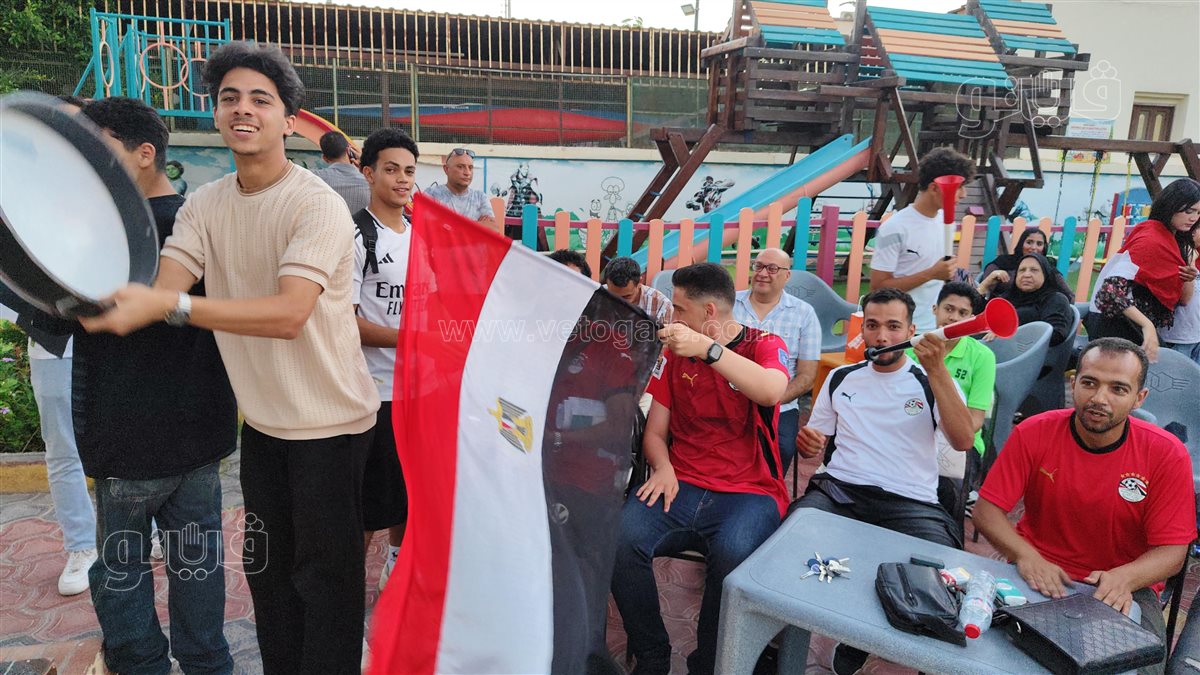 أجواء احتفالية في بداية الشوط الثاني بين مصر والأرجنتين بنادي السلام البحري