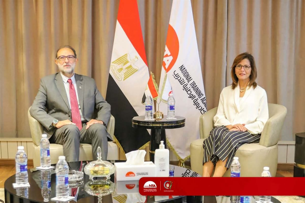 الأكاديمية الوطنية للتدريب وهيئة سلامة الغذاء تبحثان التعاون المشترك