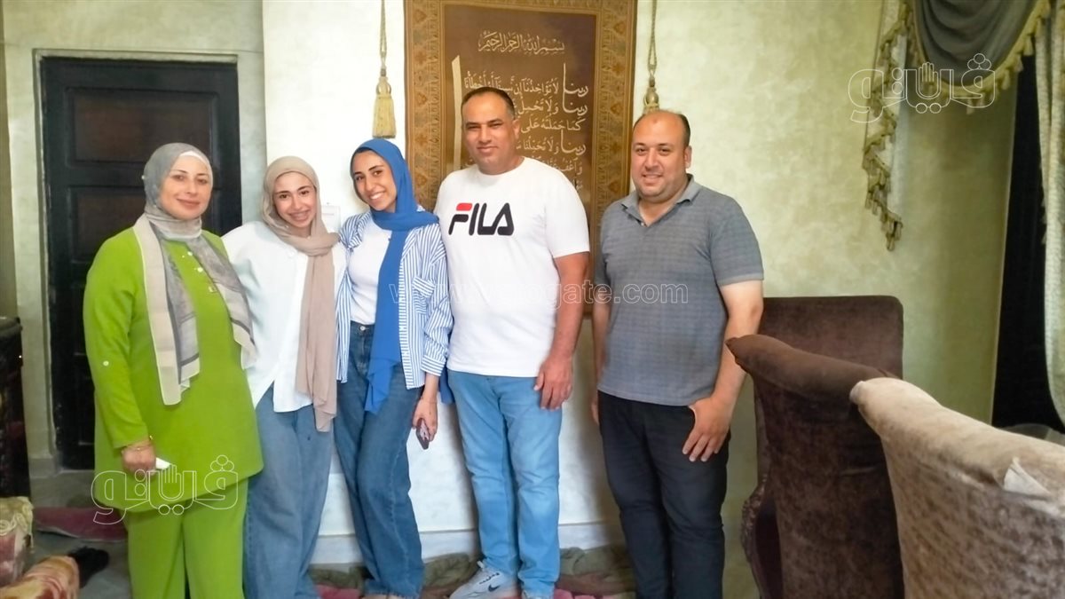 أسرة الأولي على الدبلومات الفنية،فيتو