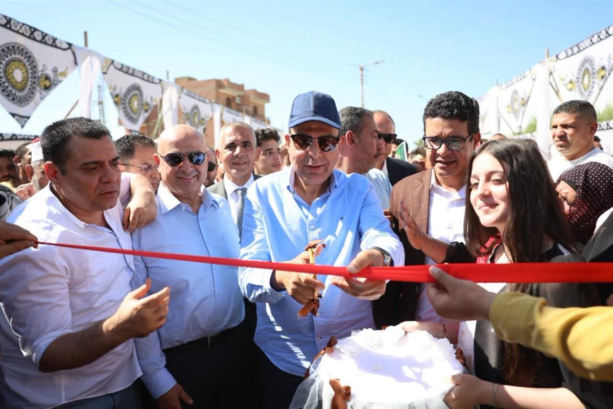محافظ المنيا يفتتح السوق الحضاري الجديد ببني مزار